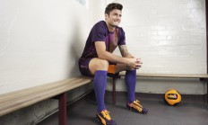 开云体育下载-米切尔进攻端无人可挡，勇士封锁公牛，现代篮球的矛与盾