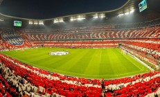 开云体育视频直播-梅赛德斯绝杀索伯车队，拉塞尔高光表现改写F1格局