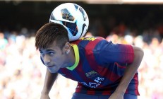 开云体育下载-澳网鏖战年终总决赛，兹维列夫带队取胜，诠释团队与坚韧的力量