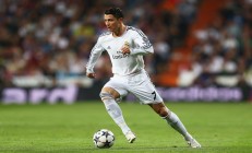 开云体育下载-恩比德点燃赛场，76人险胜青岛队背后的篮球外交