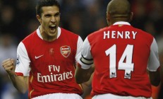 开云体育登录-伊布铁腕带队破红魔，尤文险胜映衬欧冠夜的双重变奏