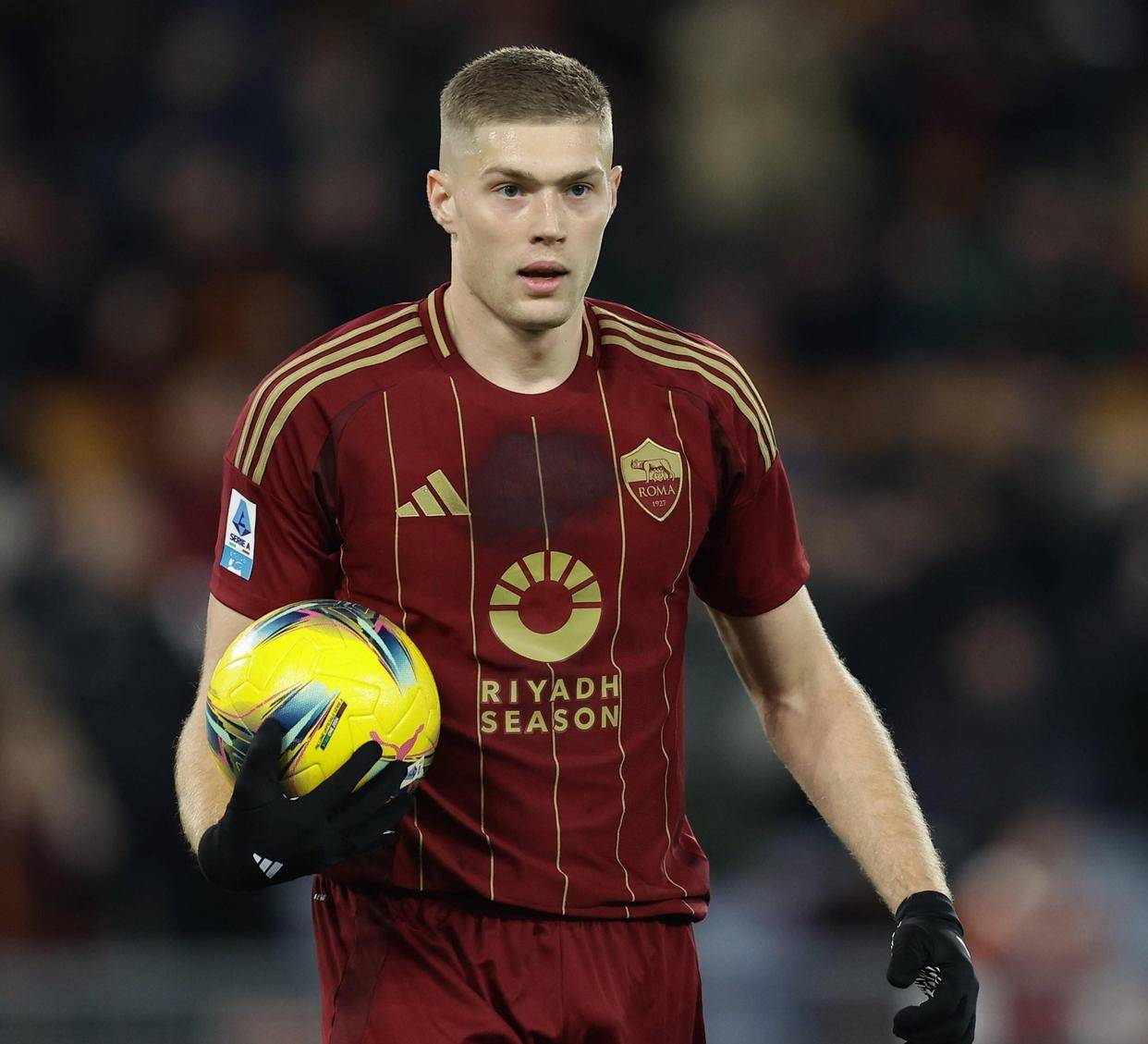 包含AC米兰意欲封王，艰难挑战比利亚雷亚尔！的词条