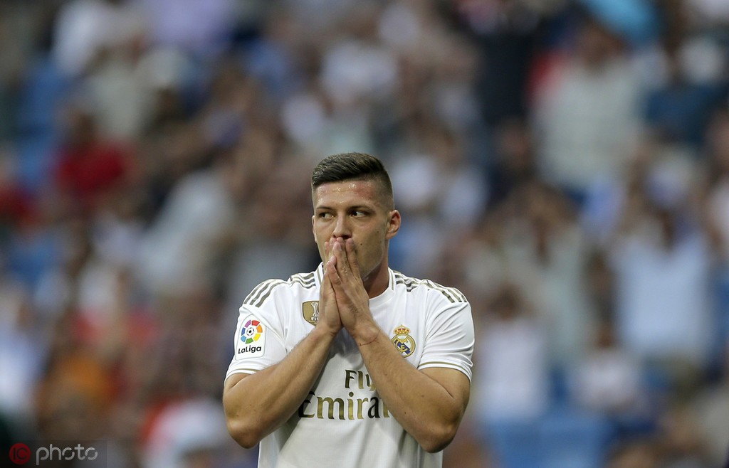 关于塞尔维亚击败卢森堡，主场豪取三分的信息