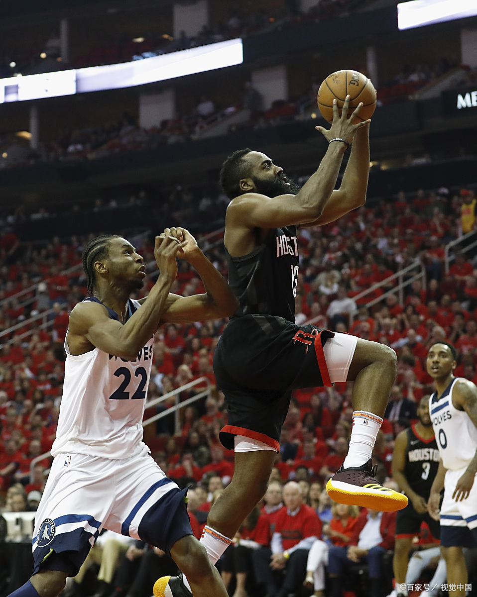 包含NBA季后赛首轮比赛即将开始的词条