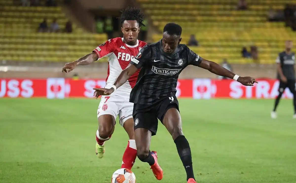 包含拉什登主场大胜普利茅斯，保级希望增加的词条