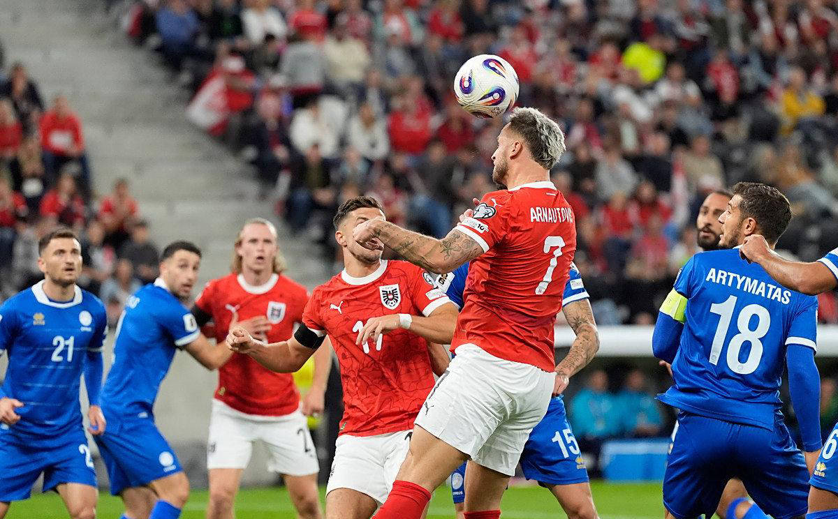 门兴银行球场亮相里尔对阵南特