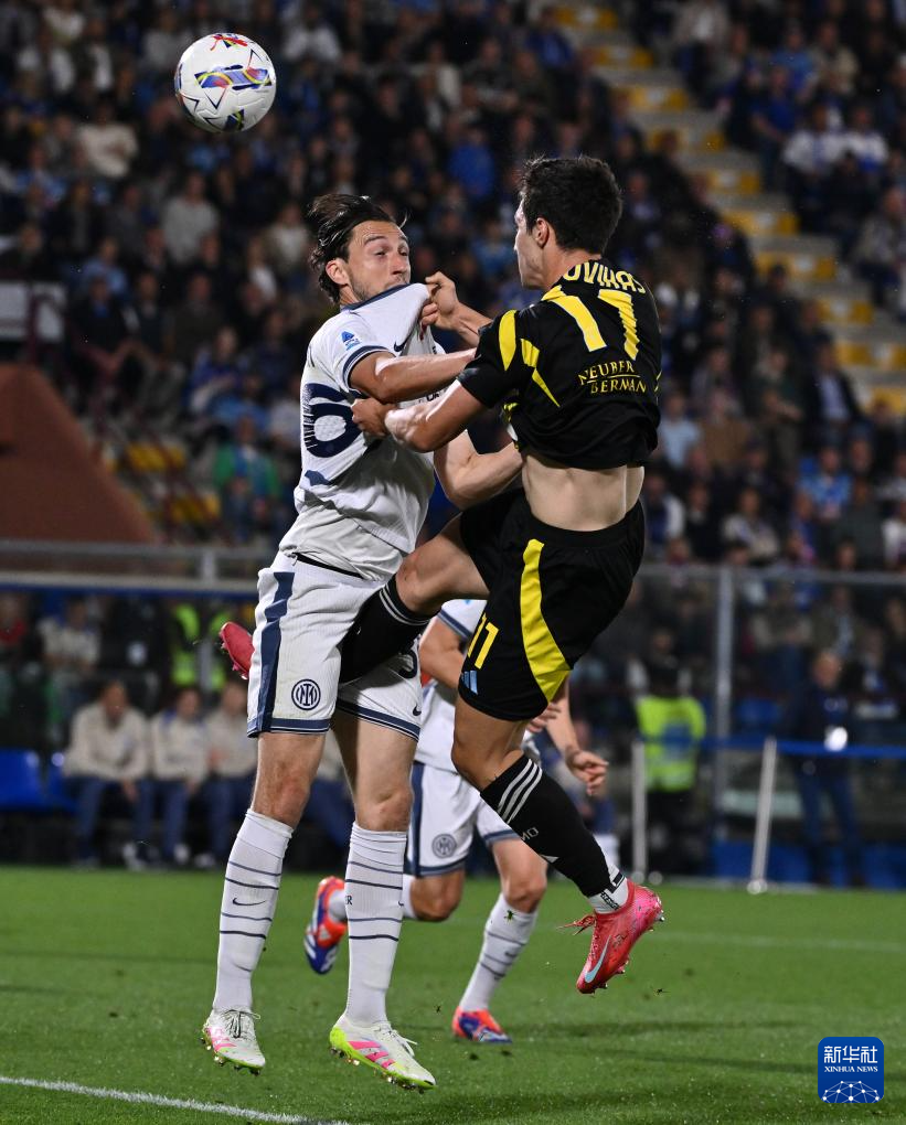 关于意甲比赛胜负难测，助威声此起彼伏的信息