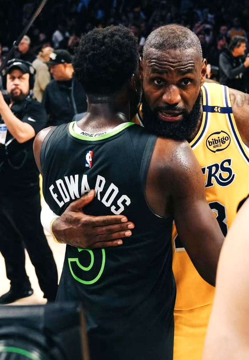 掘金vs湖人，詹姆斯受伤提前退出全场的简单介绍