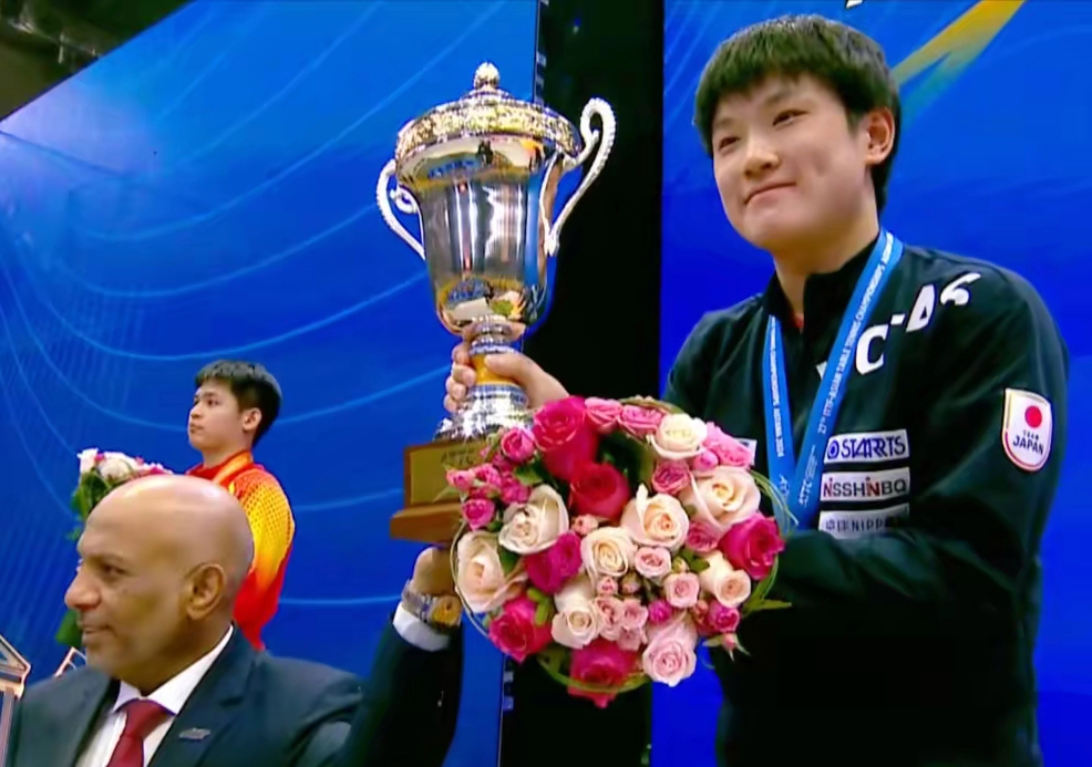 包含波兰乒乓球队轻取中国乒乓球队，张本智和送出助攻的词条