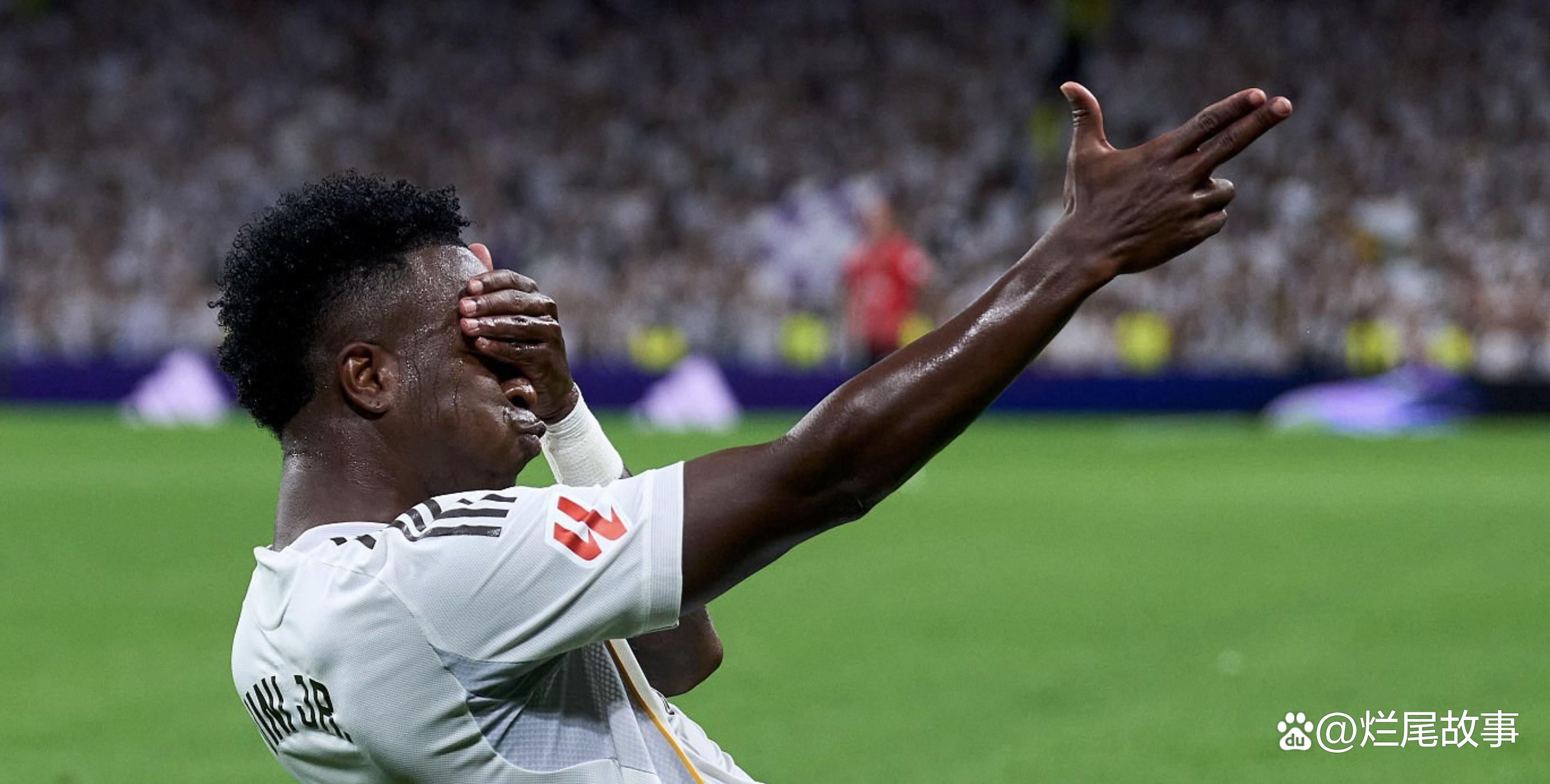 关于瓦伦西亚碾压韩国，布鲁诺·费尔南德斯完成帽子戏法的信息