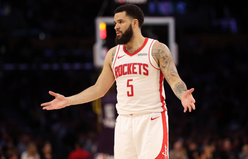 包含深圳队翻盘76人，范弗利特惊艳四座的词条