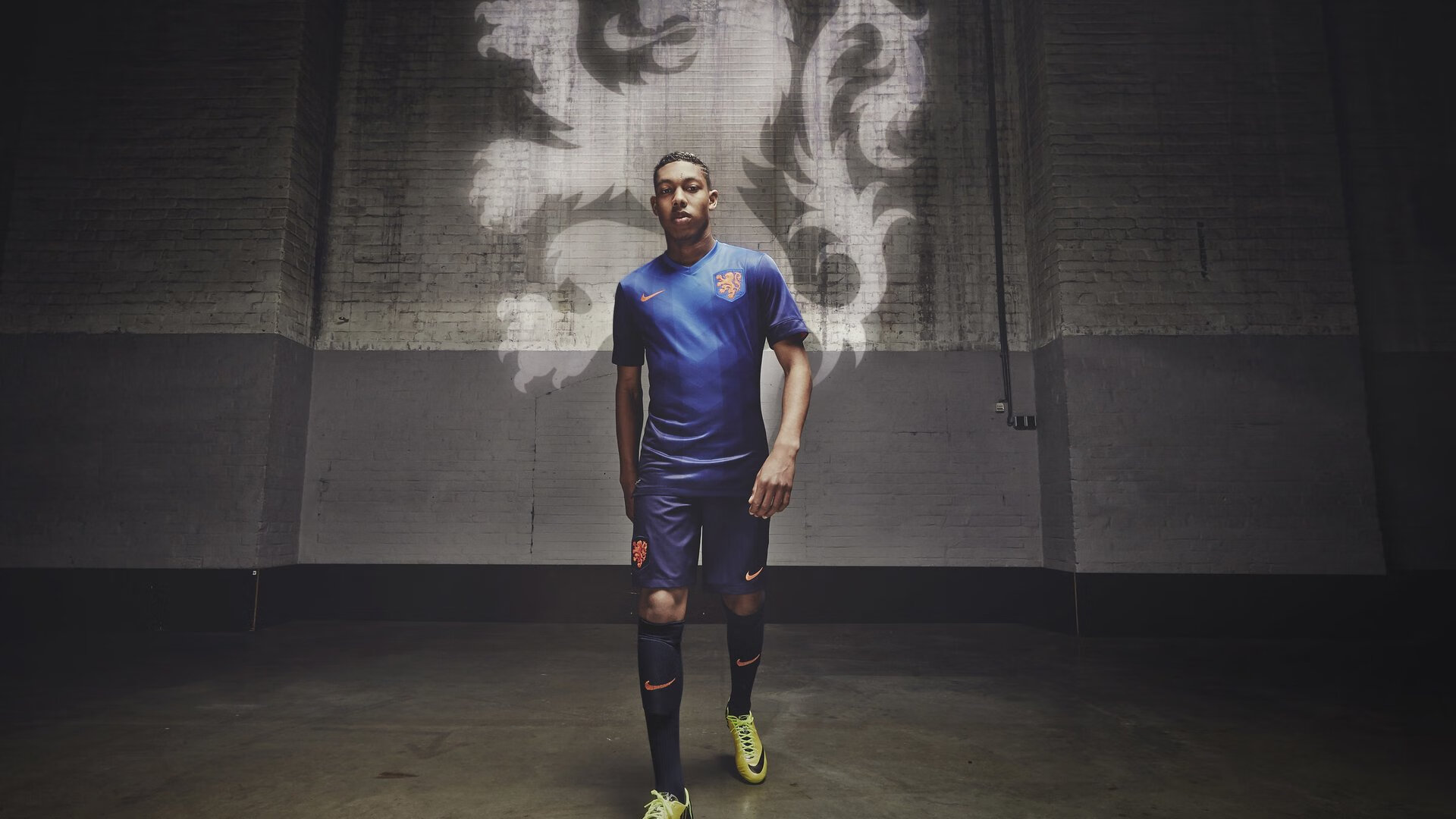 欧冠半决赛之夜，当字母哥撕碎所有质疑