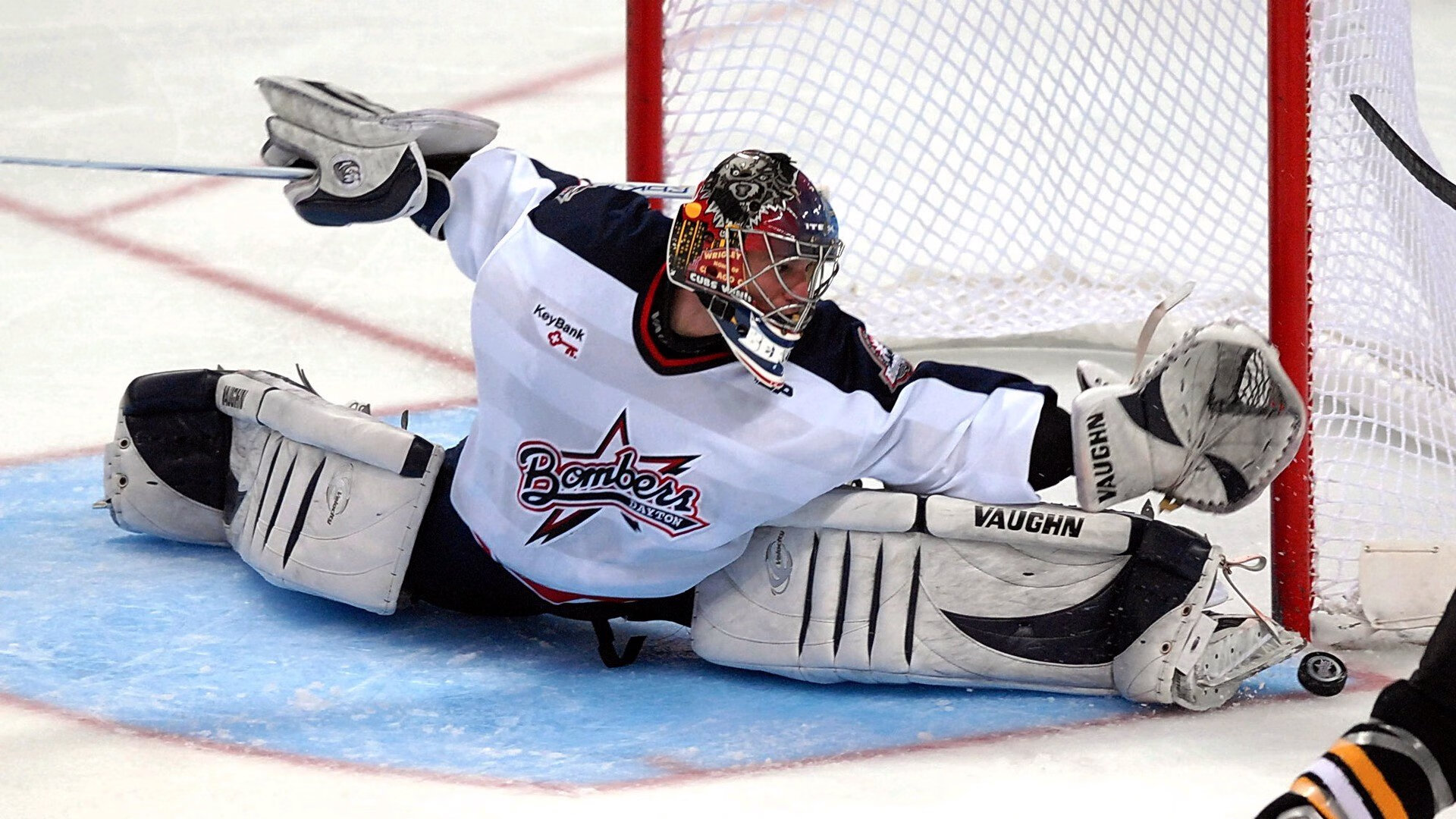 绝境中的华丽转身，周冠宇关键制胜，迈凯伦逆转红牛二队启示录